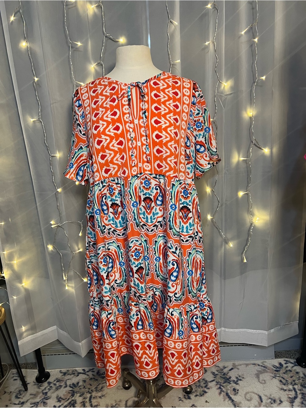 Boutique Orange Printed Short-Sleeve Midi Dress - Vibrant Pattern size XL